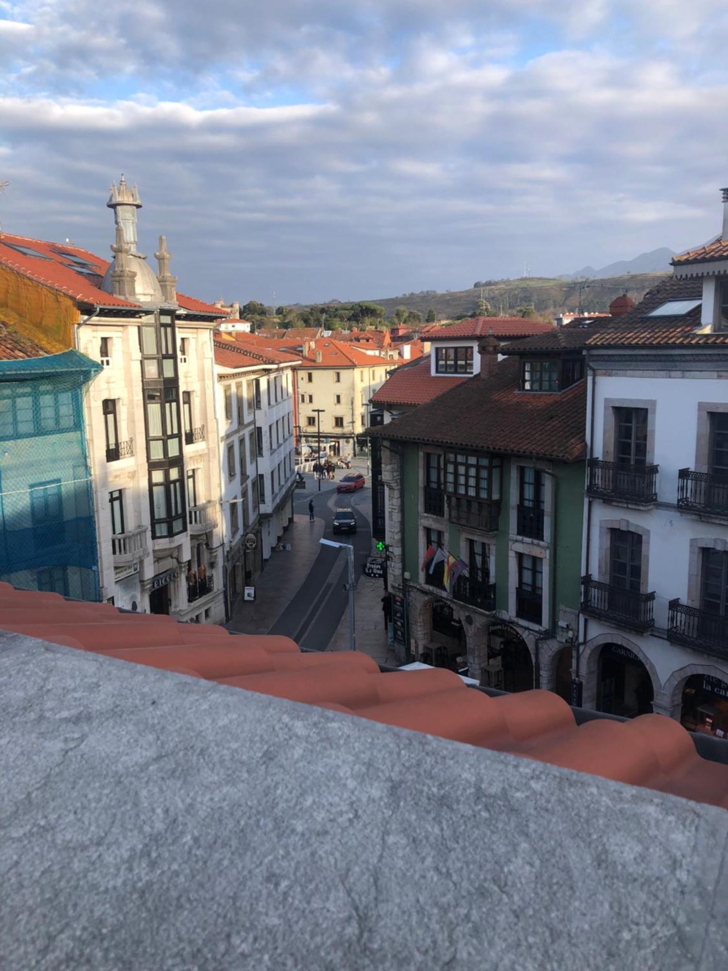 Апартаменты La Plaza De Llanes, Plaza Parres Sobrino, 6 Экстерьер фото